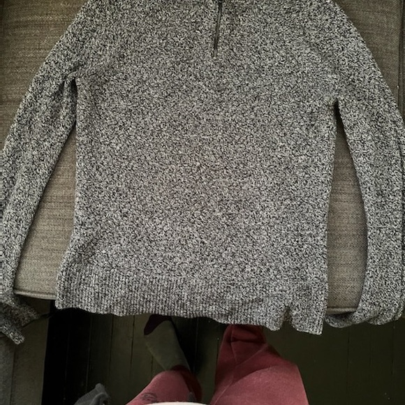 American eagle sweater - Picture 2 of 3